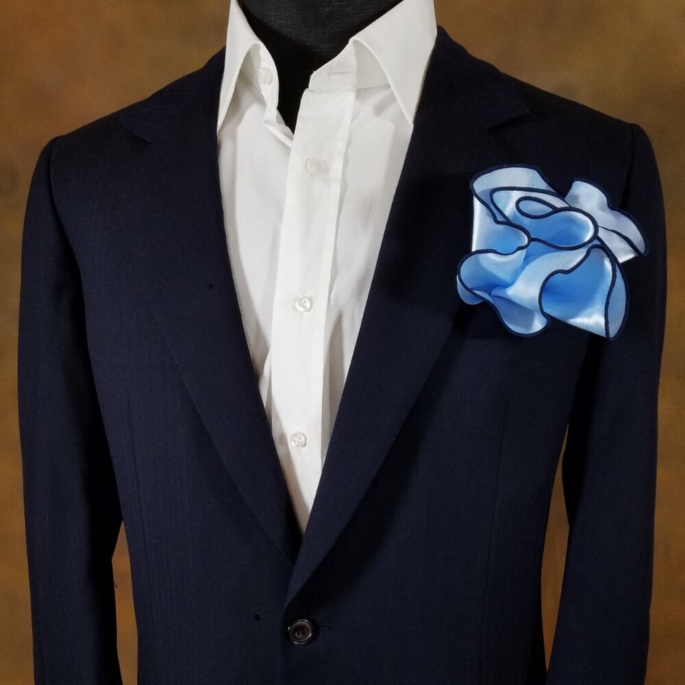 NEW Light Blue Satin 2-in-1 Pouf Round Pocket Square with Navy Blue Trim